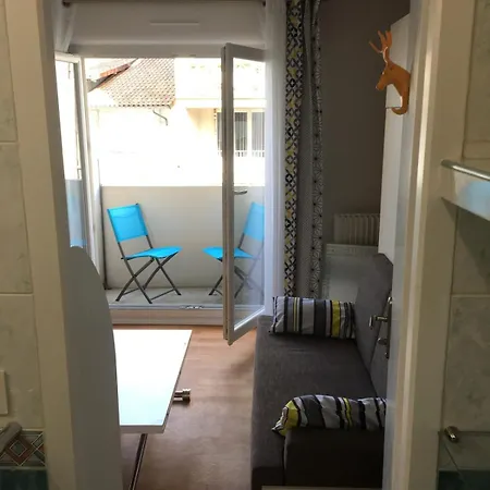 Cozy Studio With Balcony And Secure Parking Pau Exterior photo